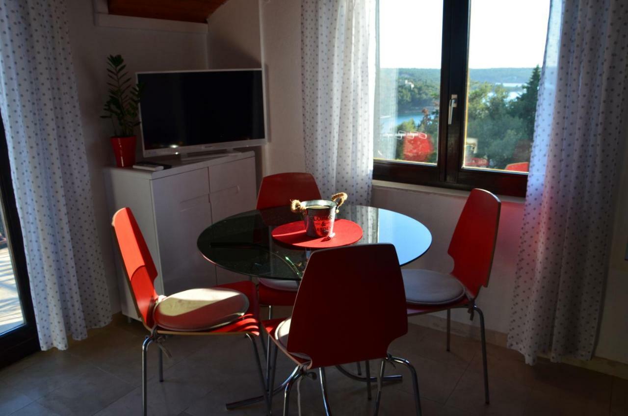 Luana Apartment Milna  Extérieur photo