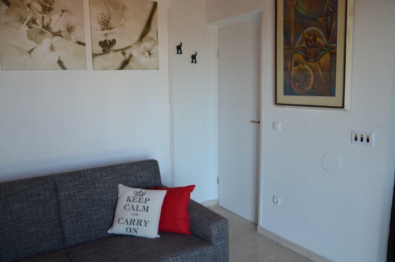 Luana Apartment Milna  Extérieur photo