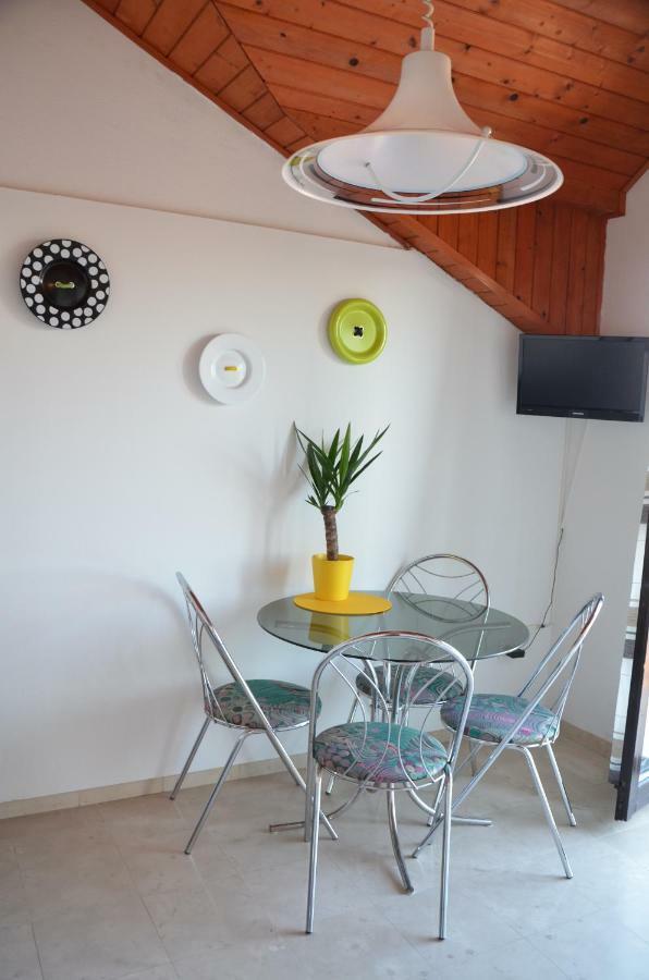 Luana Apartment Milna  Extérieur photo