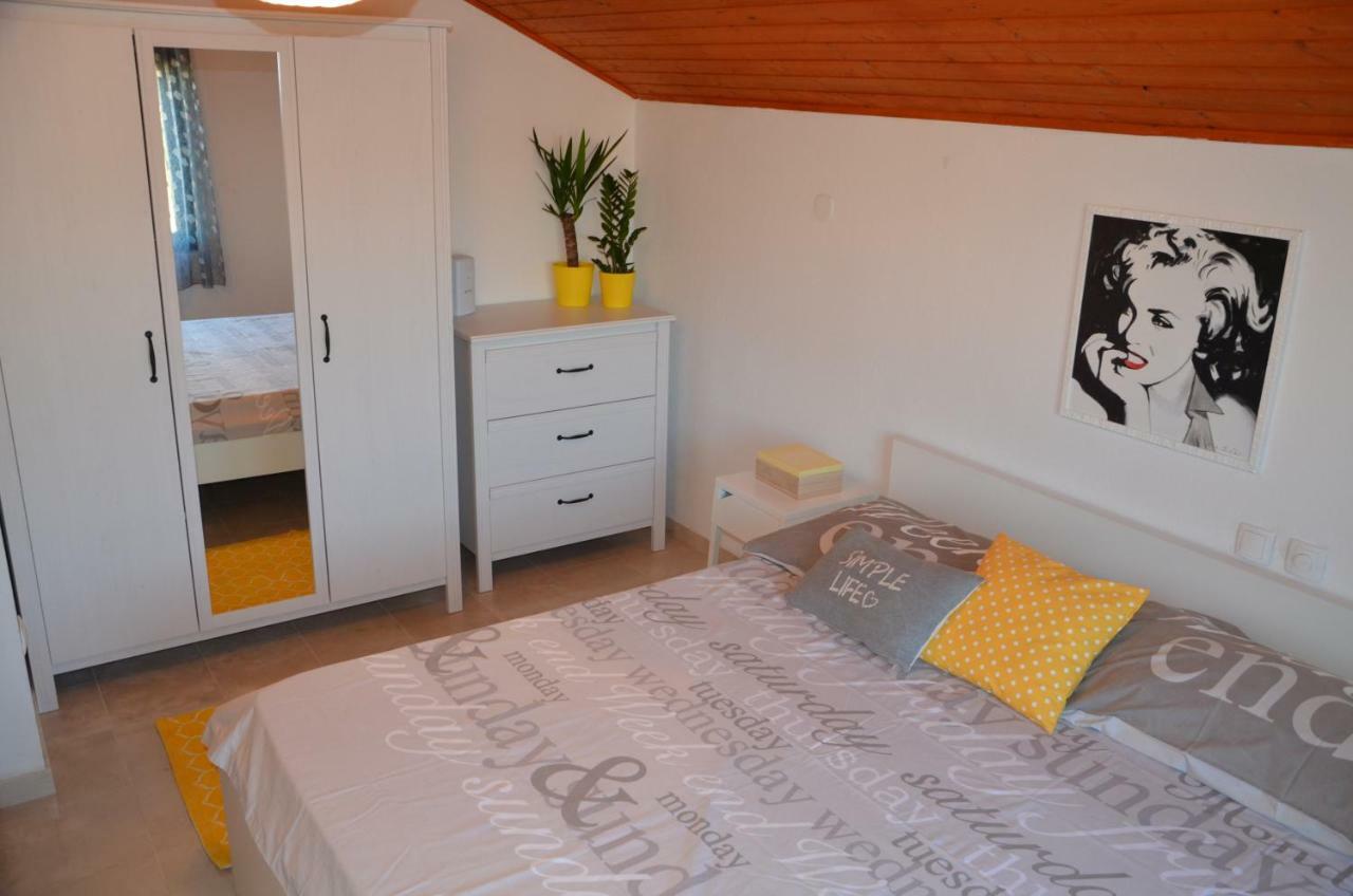 Luana Apartment Milna  Extérieur photo